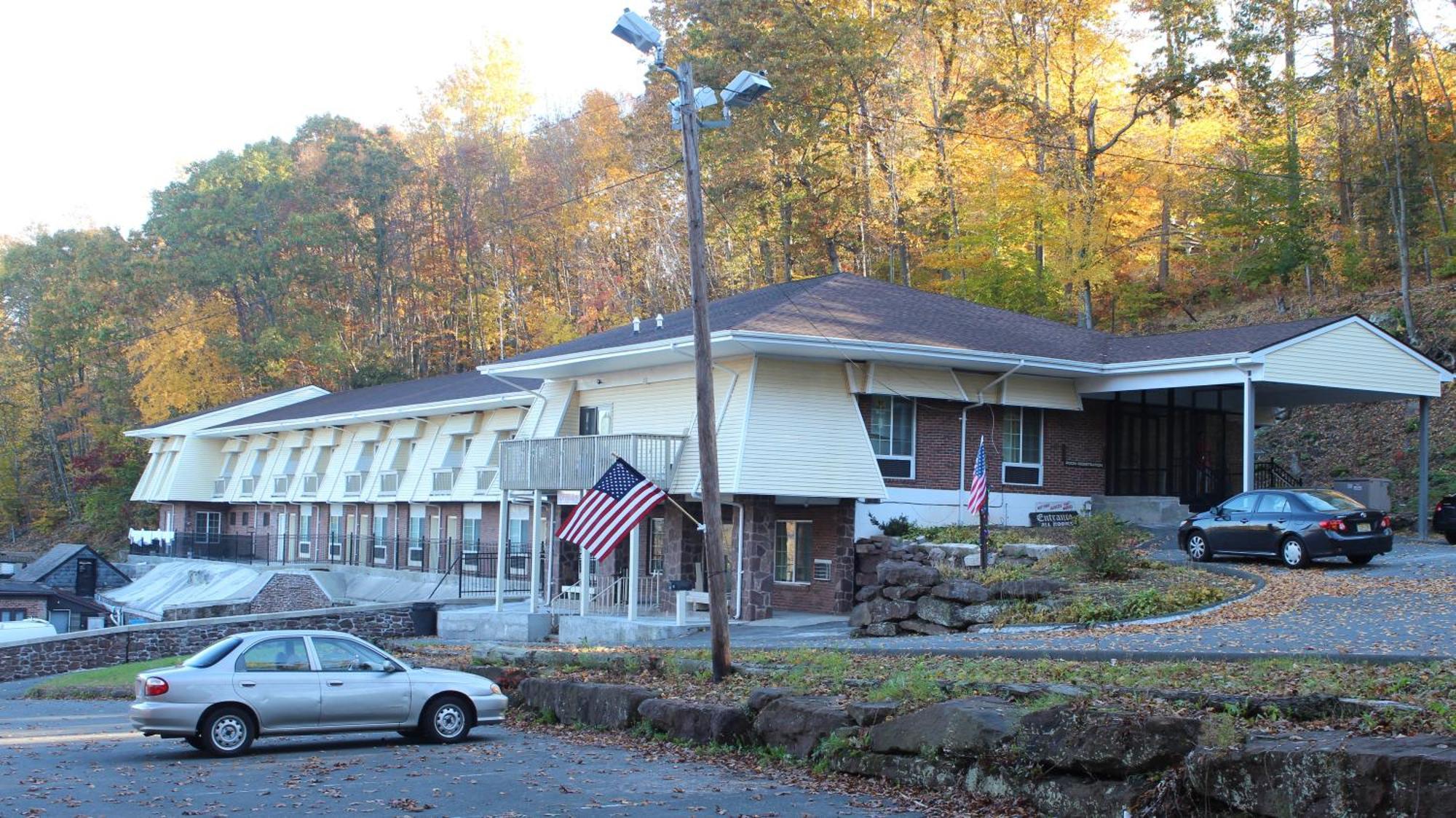 Passport Inn And Suites - Middletown Exterior photo